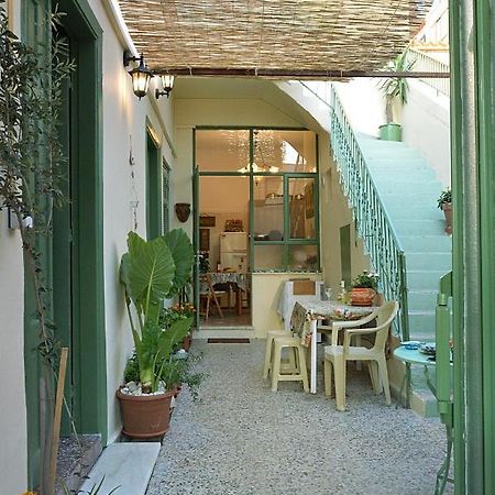 Pireas Port Next To Metro Artistic House Apartment Luaran gambar