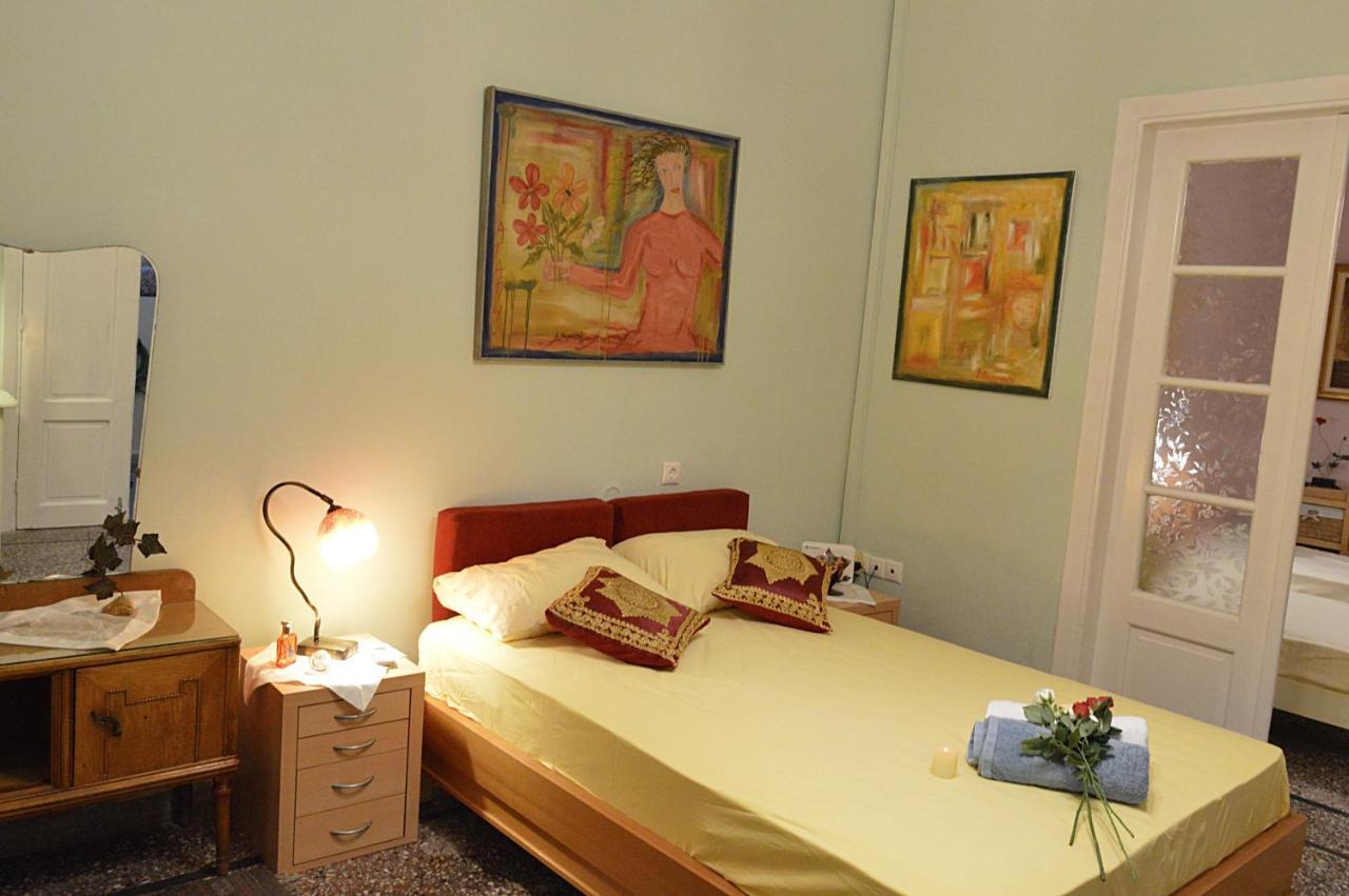 Pireas Port Next To Metro Artistic House Apartment Luaran gambar
