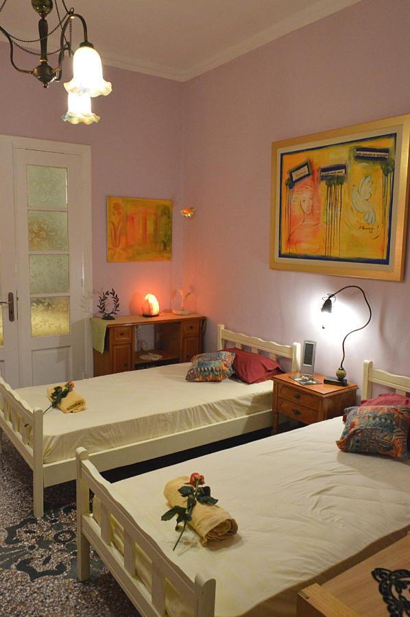 Pireas Port Next To Metro Artistic House Apartment Luaran gambar