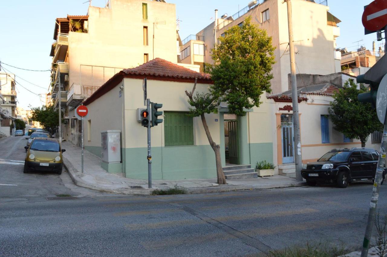 Pireas Port Next To Metro Artistic House Apartment Luaran gambar