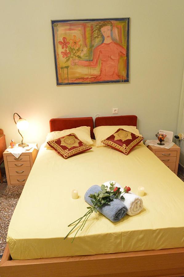Pireas Port Next To Metro Artistic House Apartment Luaran gambar